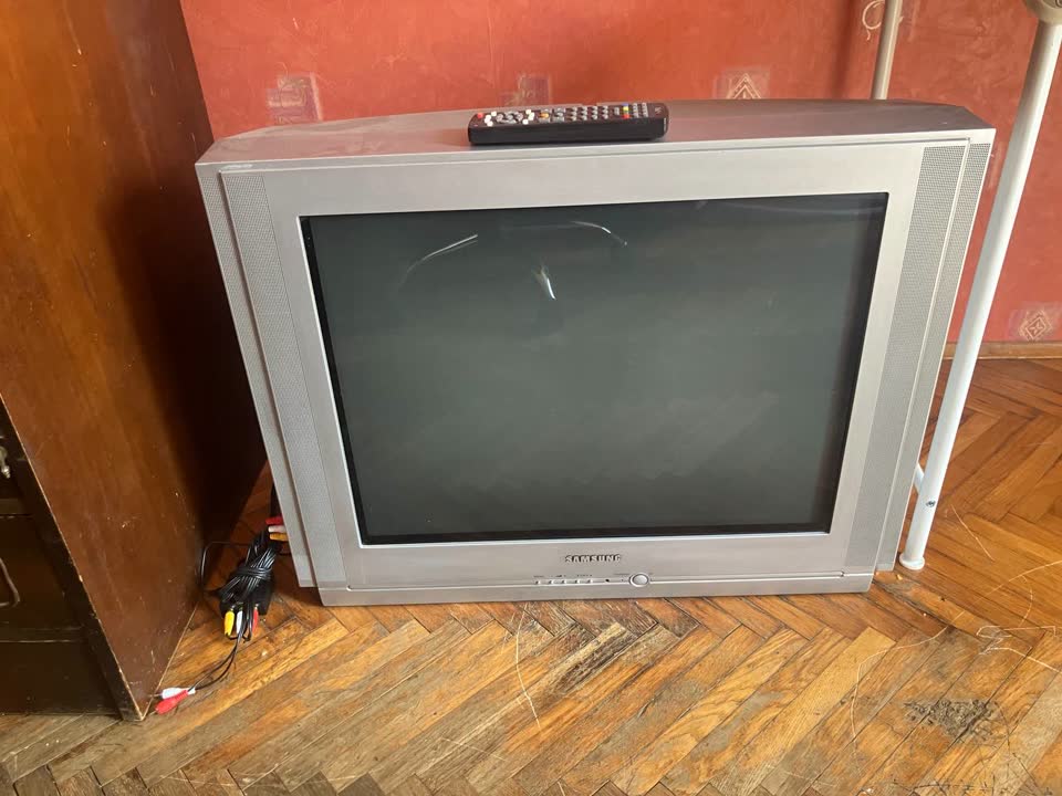 Продам винтажный телевизор Samsung CW-29M064N