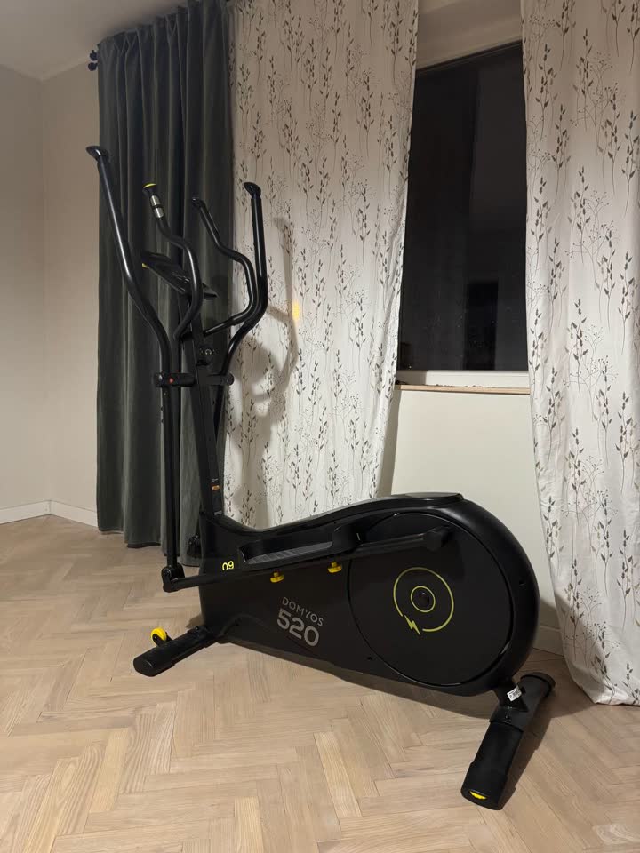 Продаю эллиптический тренажёр Domyos EL 520