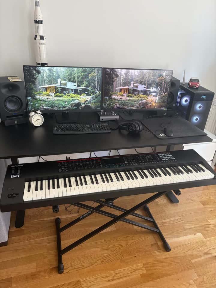 Roland Fantom 08