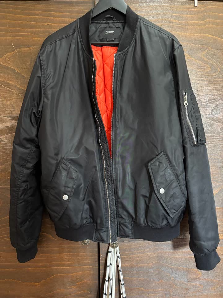Бомбер Pull & Bear