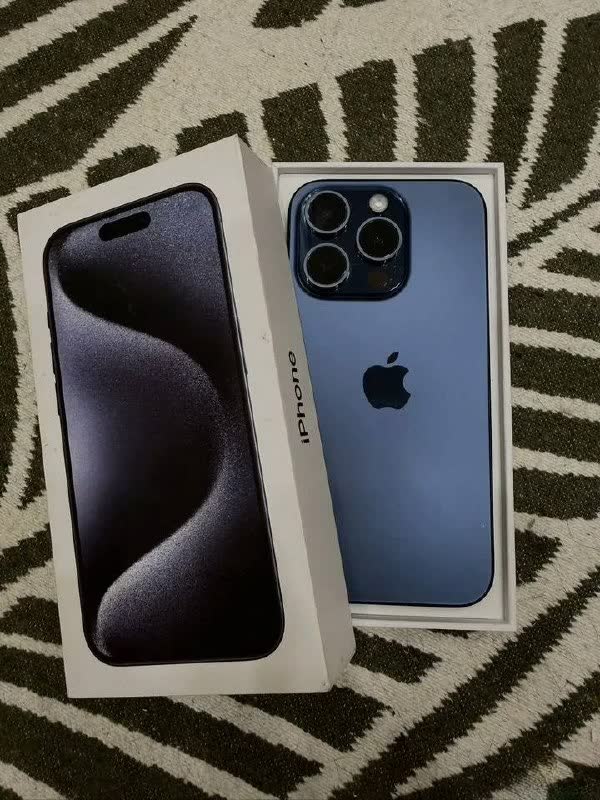 Продаю iPhone 15 pro, 512 гб памяти. В безукоризненном состоянии, батарея 90%, прекрасно дер