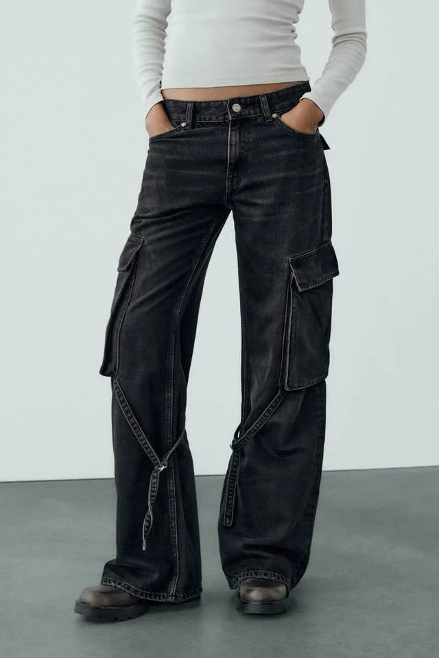 Широкие джинсы карго ZARA с карманами и ремешками