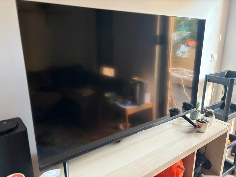 Samsung televizor 43”