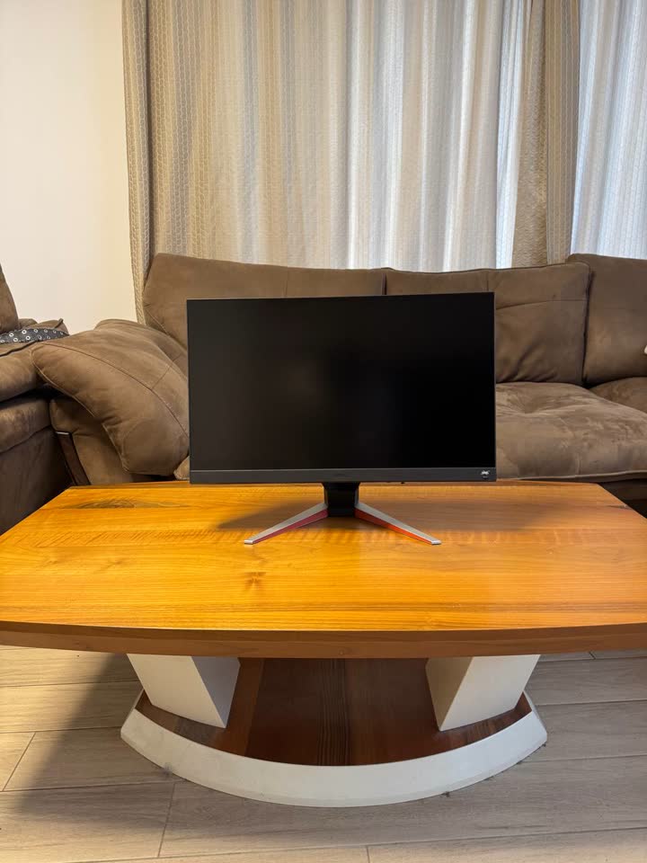 Монитор: BENQ Mobiuz 24'' VA EX240N