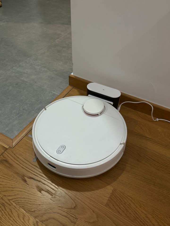 Продаю робот-пылесос Xiaomi Robot Vacuum S12 EU