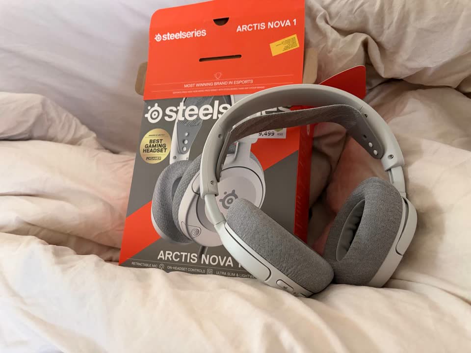 SteelSeries Arctis Nova 1 (beli)