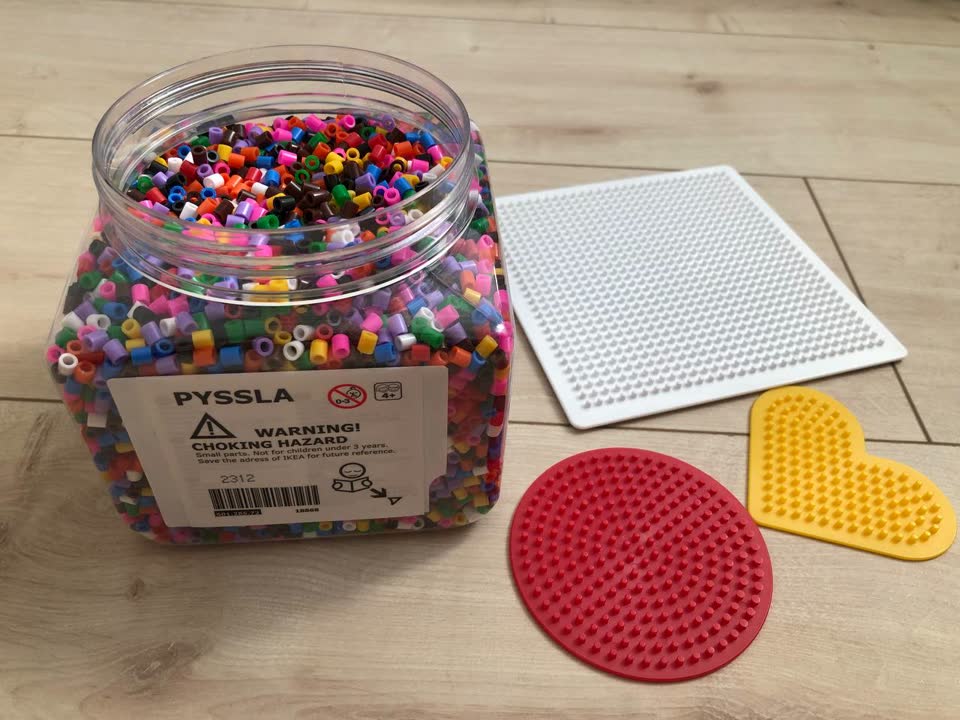 Pyssla - 200 динар