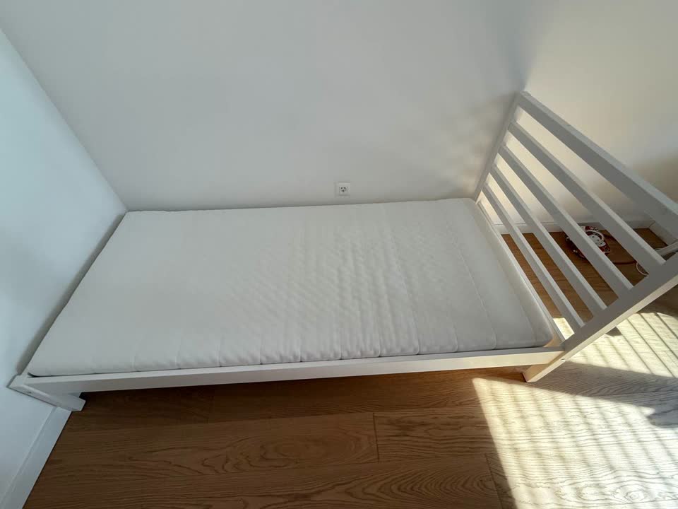 Кровать IKEA