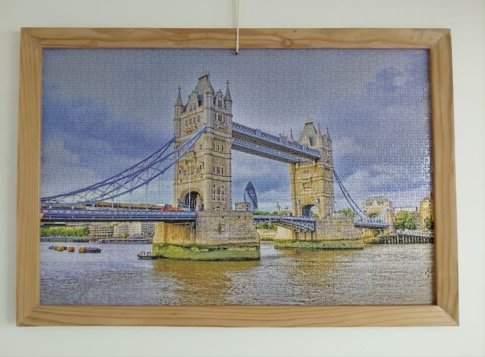 Puzla „nebo Londona“ i „Tauer bridge“ sa drvenim ramom