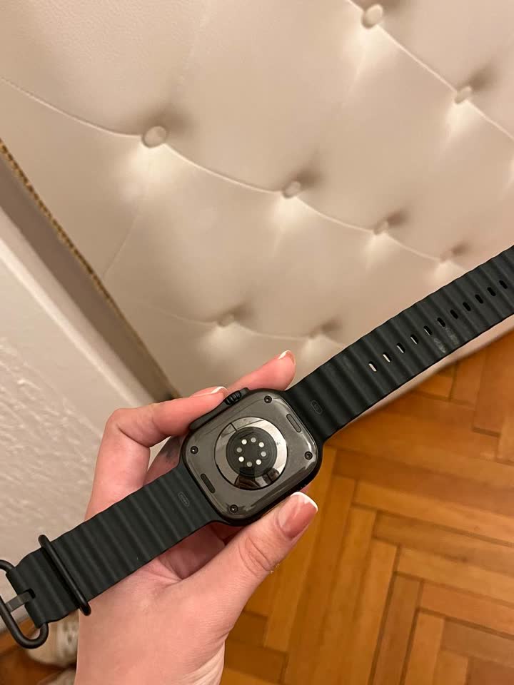 Prodajem sat Apple Watch Ultra 2 49mm ti black ocean band 🌊
