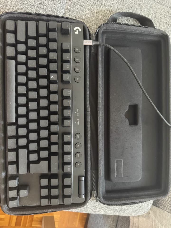 Prodajem tastaturu Logitech G PRO X TKL Wireless