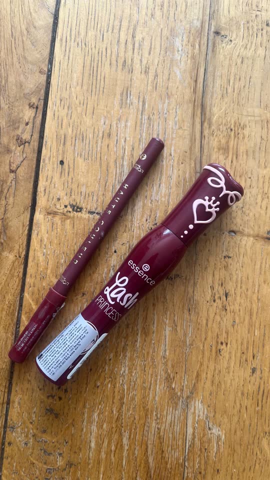 Тушь для ресниц essence и карандаш для глаз Loreal