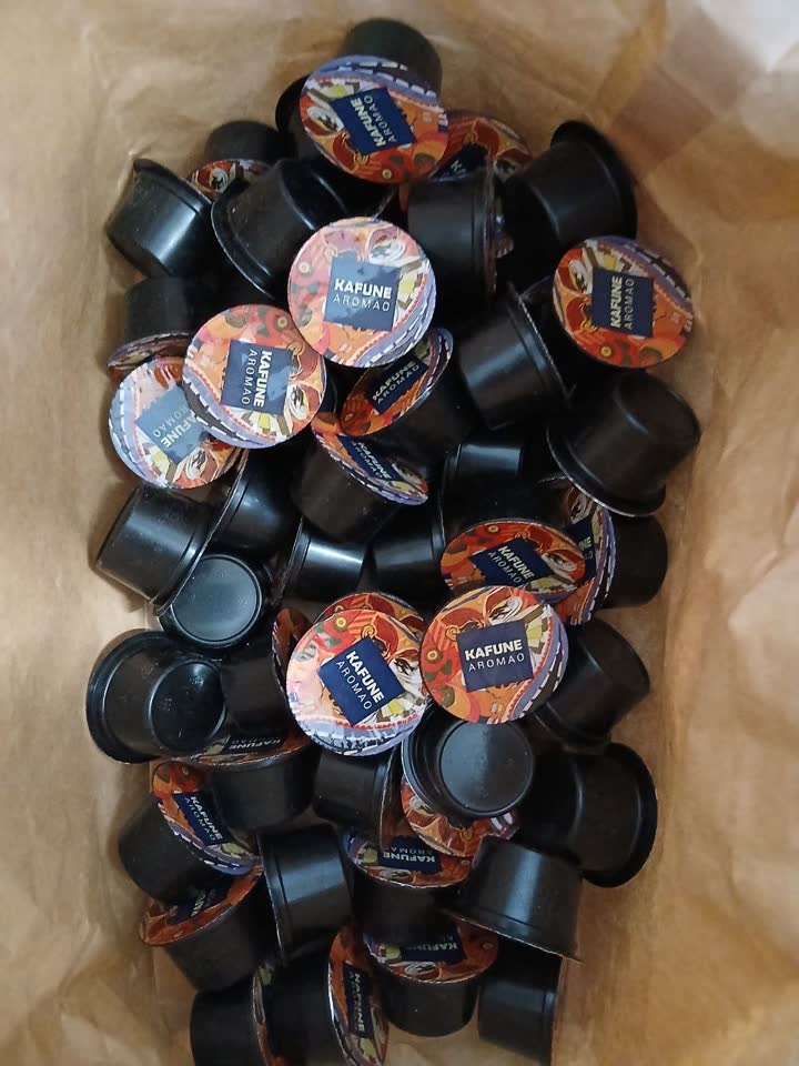 Kapsule i mlečne proizvode dajem za teglu Nescafe Gold ili voće