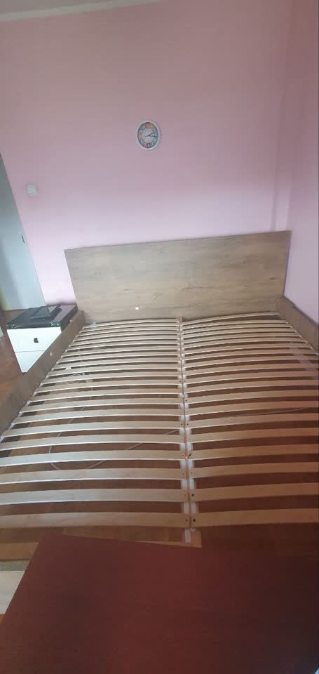 Krevet 180×200 JYSK u odličnom stanju bez dušeka