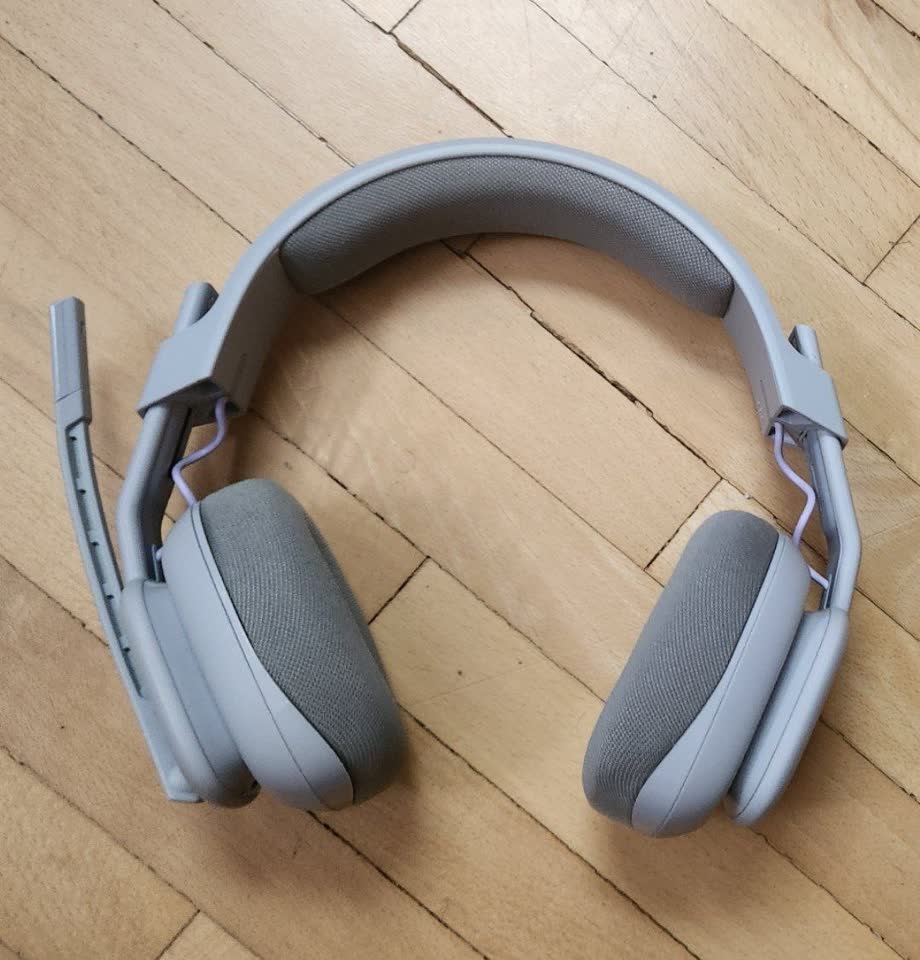 Logitech žične slušalice