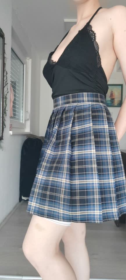 Karirana suknja
