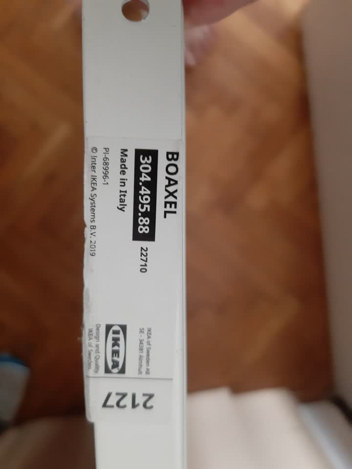 Лишняя полка 80х40 от стеллажа BOAXEL ikea и кронштейны 40 см к ней.