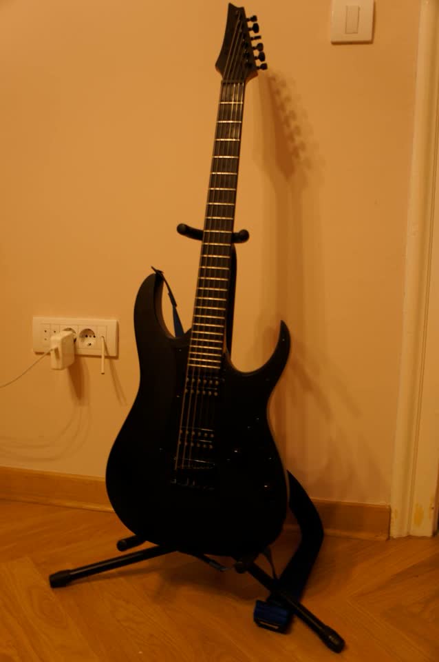 Продам гитару Ibanez Gio HH