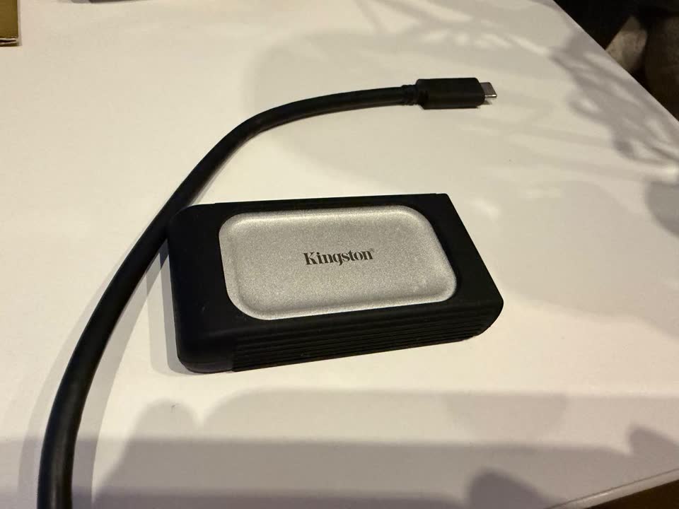Prijenosni SSD Kingston XS2000 500gb
