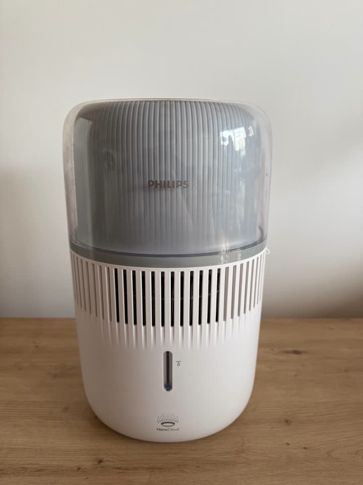 Prodajem ovlaživač vazduha Philips HU5710/00