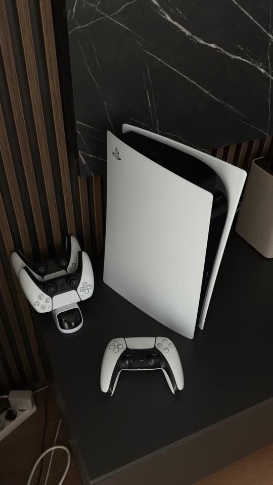 Продам PlayStation 5