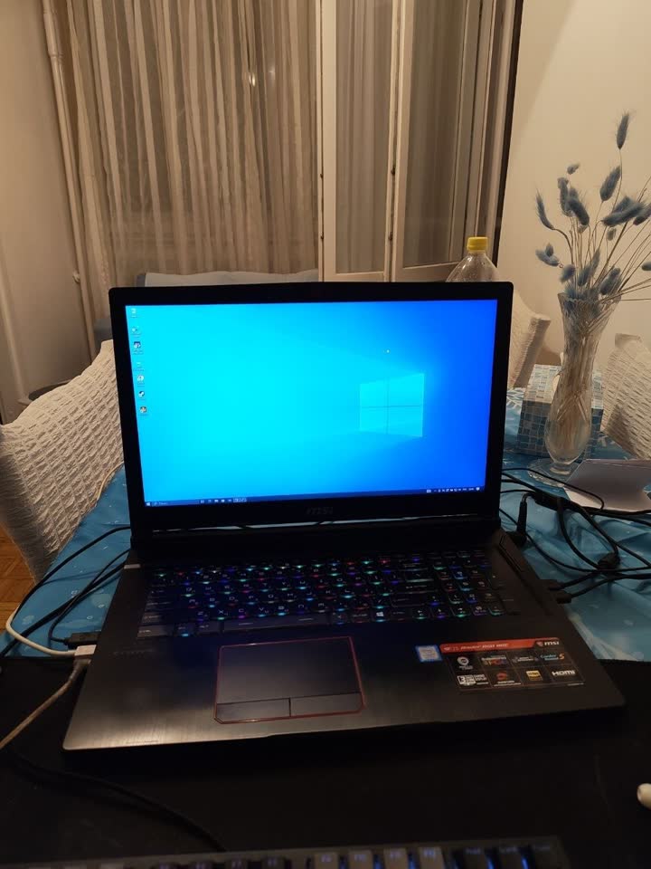 Prodajem laptop MSI GE73 Raider RGB 8RE
