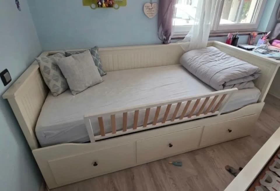 Originalni razvučni krevet IKEA HEMNES