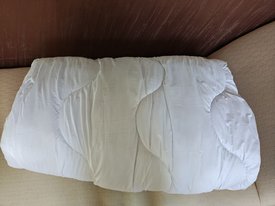 Продам одеяло Jysk Sola 200x220