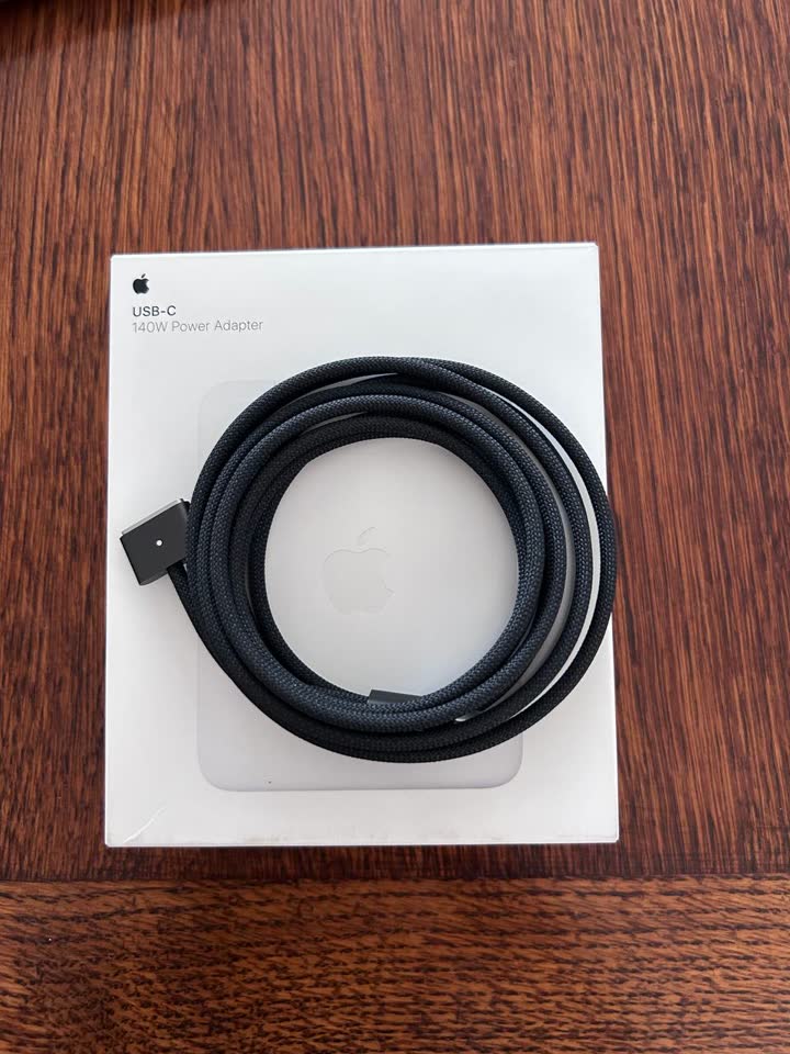 MacBook Pro 16" (2021) M1 Pro / 32 ГБ RAM / 1 ТБ SSD