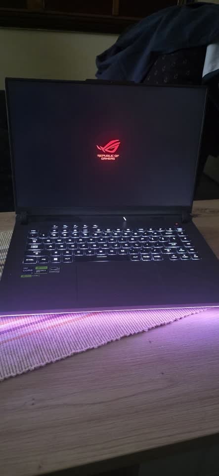 Asus ROG Strix G16JIR 2024