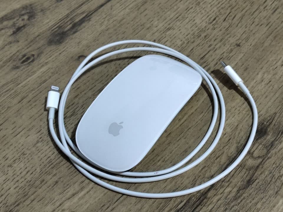 Продаю Apple Magic Mouse 2