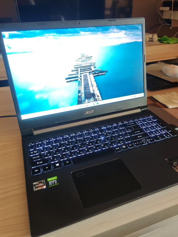 Продаётся ноутбук Acer Aspire 7