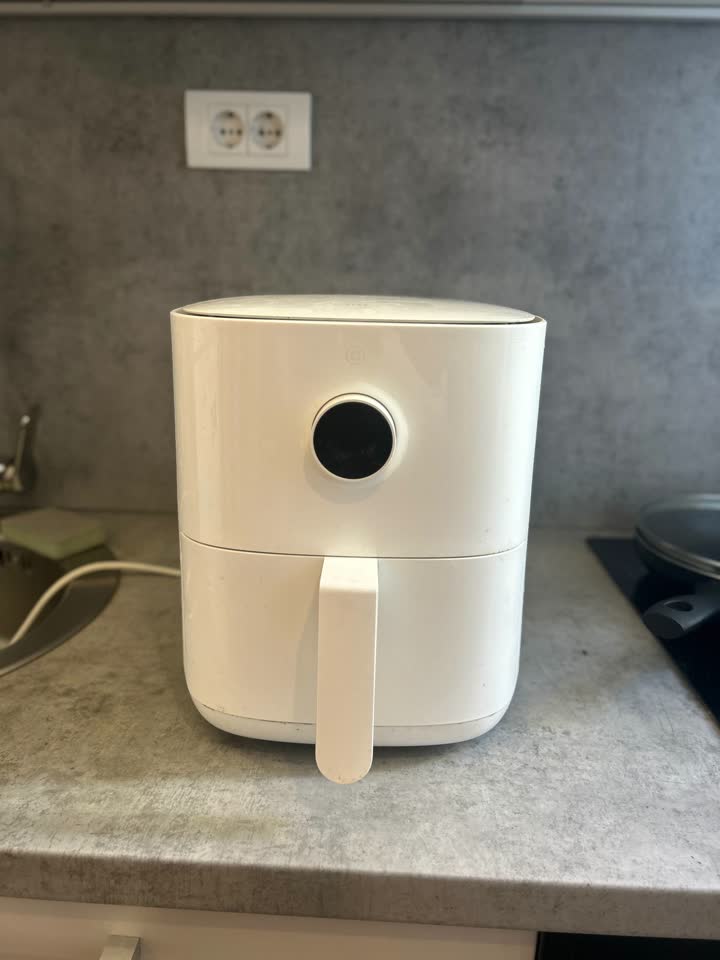 Prodajem aerogril Xiaomi Mi Smart Air Fryer 3.5L
