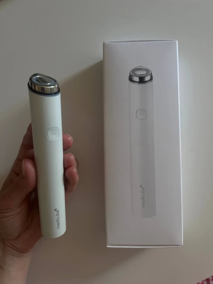 Косметический аппарат Medicube Mini Booster Pro