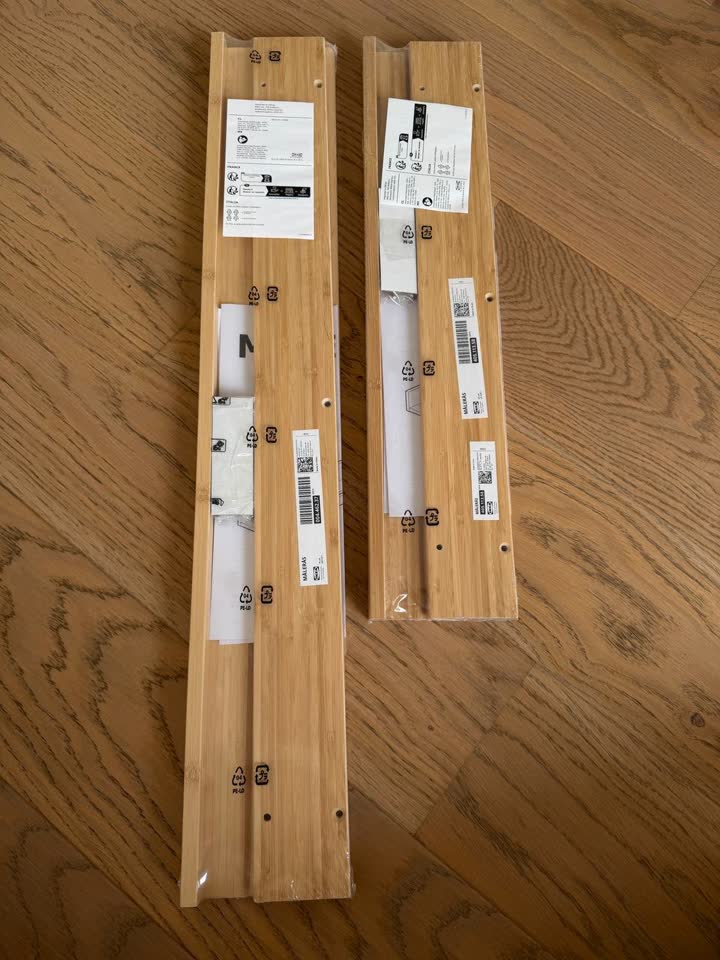 Nove police ikea Maleras