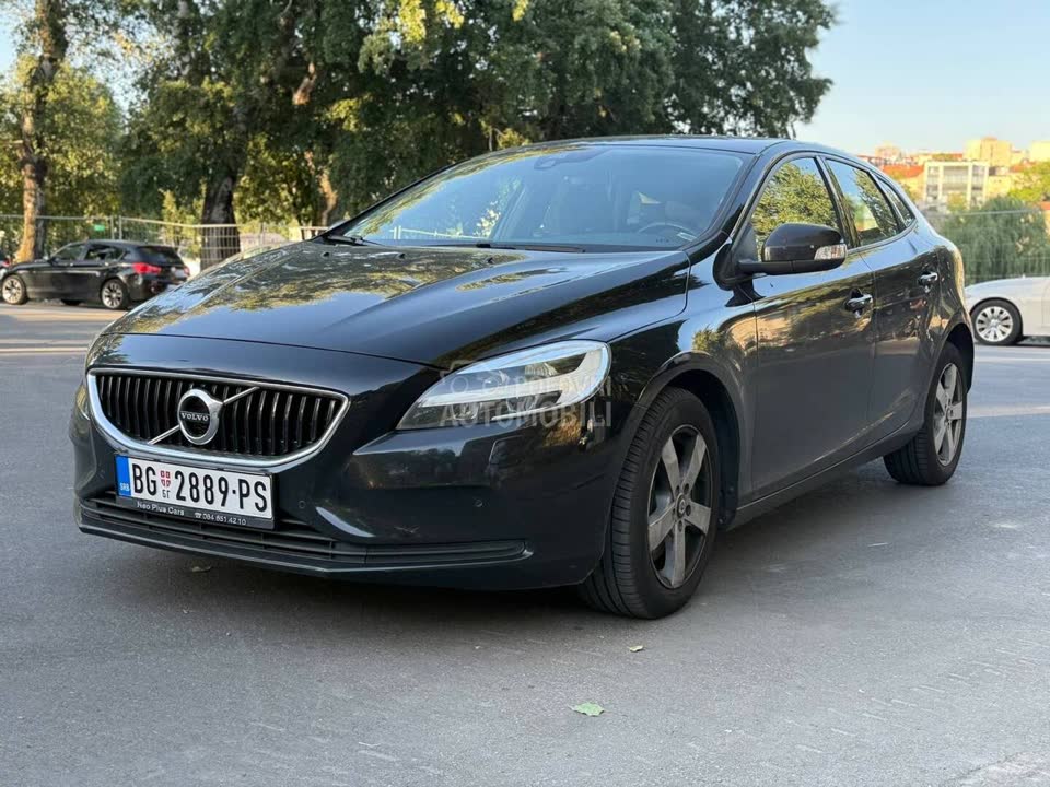 Volvo V40 2018