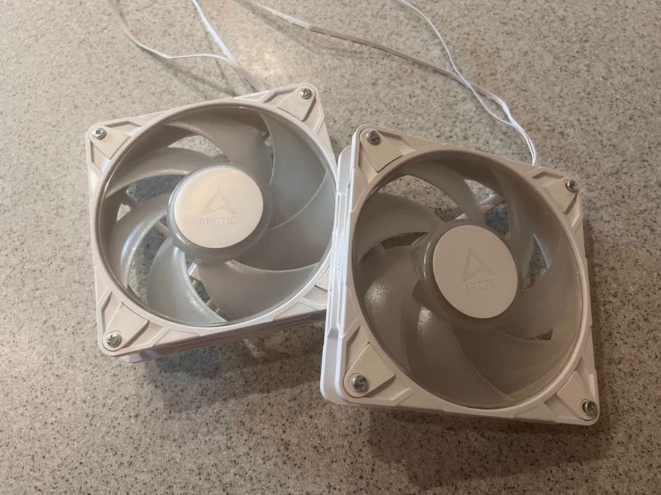 Arctic P12 Pro A-RGB White — 2 kom.