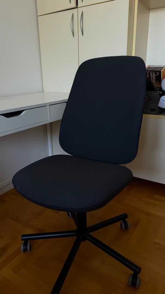 Kancelarijska stolica IKEA SMÖRKULL