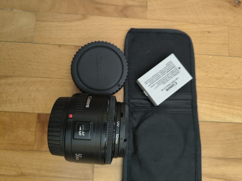 Prodajem komplet: objektiv Canon EF 50mm f/1.8 II + filteri + originalna baterija