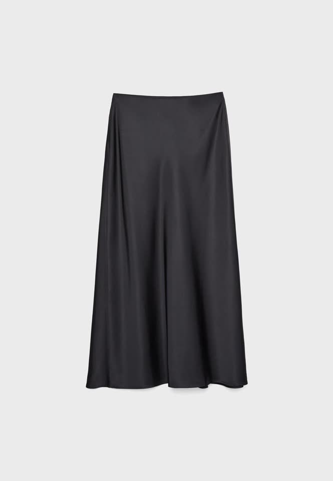 Новая черная сатиновая юбка Stradivarius