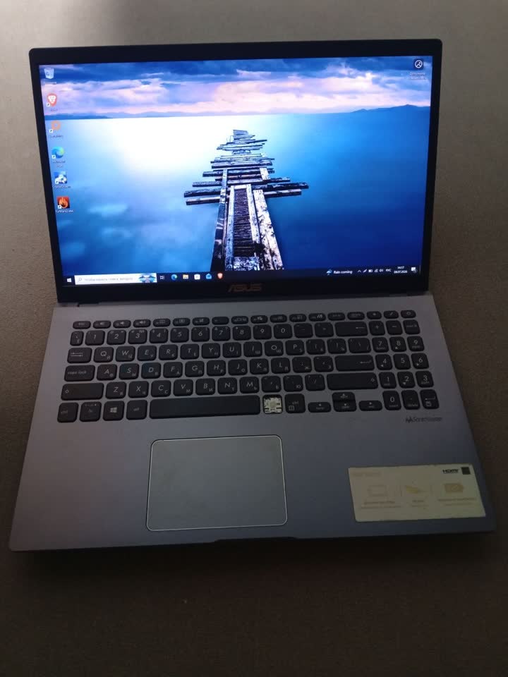 Laptop Intel Pentium 5405U, 8 GB RAM, SSD 238 GB, NVIDIA MX110