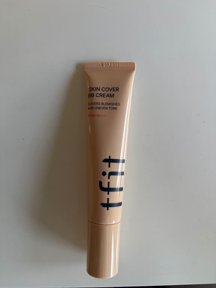 Новый корейский тональный крем с плотным покрытием Tfit Skin cover BB cream