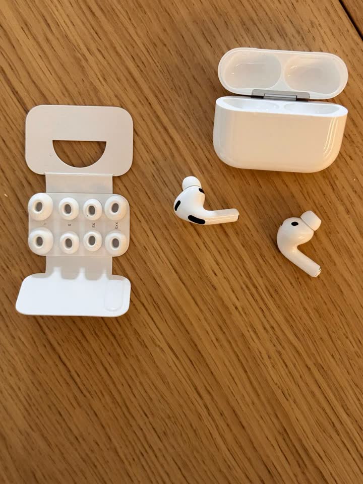 AirPods Pro 3