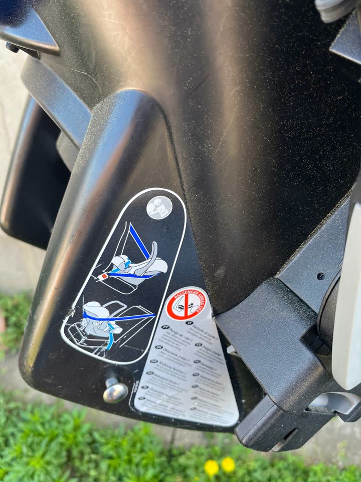 Prodajem auto sedišta