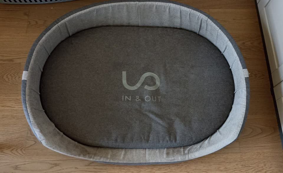 Besplatno ležaljka za pse srednje veličine (25-30 kg)