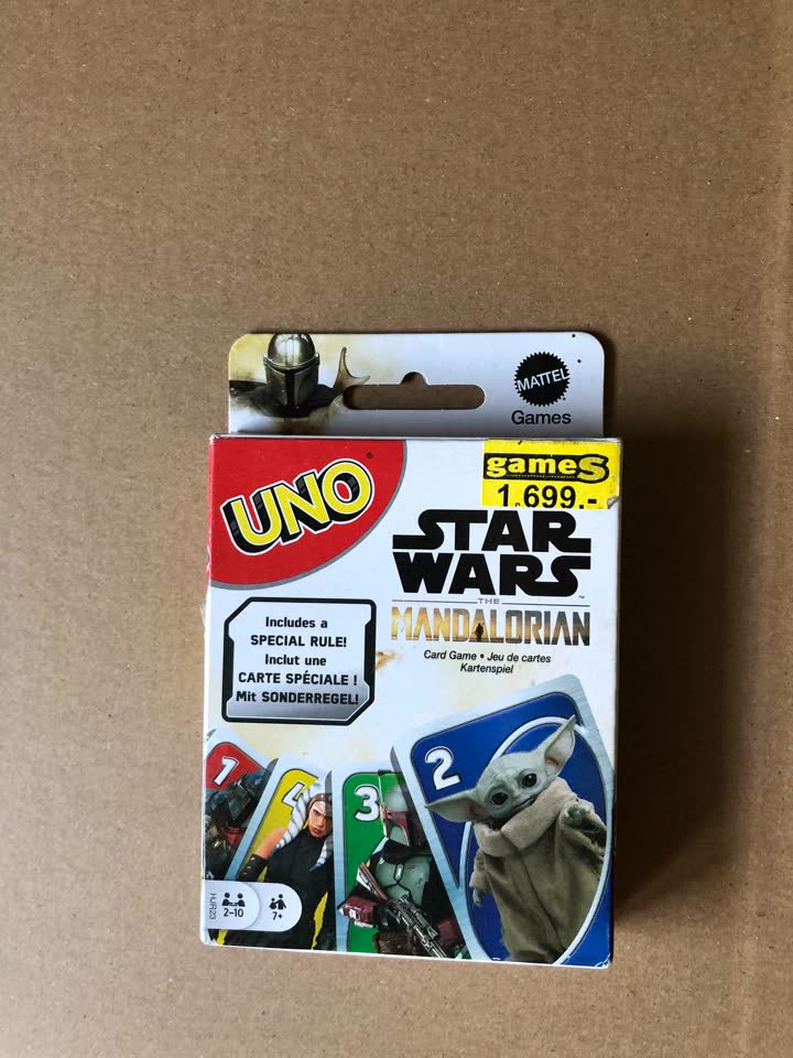 Карточная игра UNO - Star Wars Mandalorian