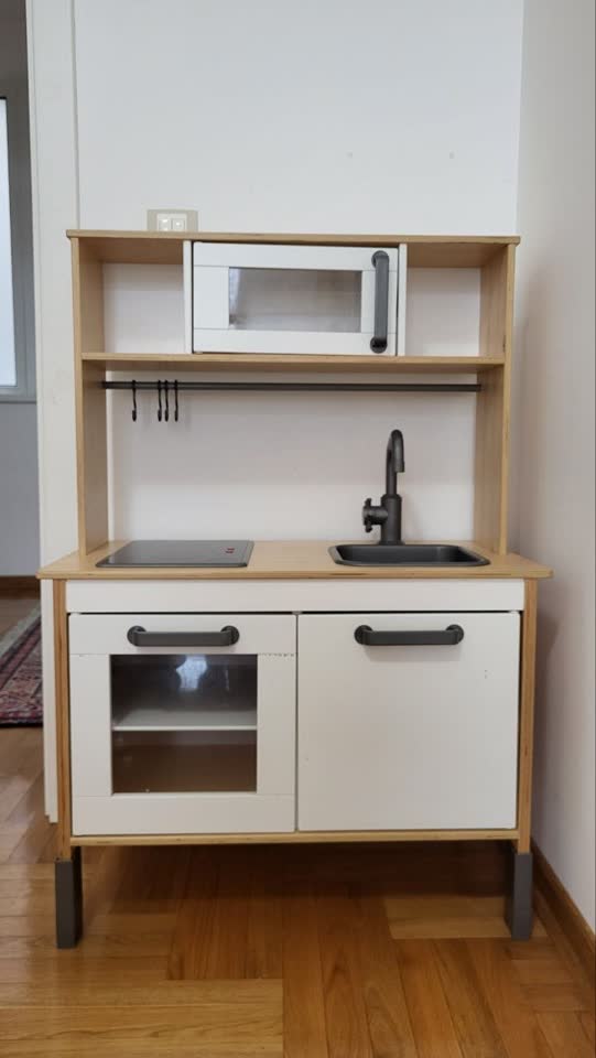 Dečja kuhinja ikea duktig, 7000 5500 dinara, lično preuzimanje, kod botaničke bašte u BG.