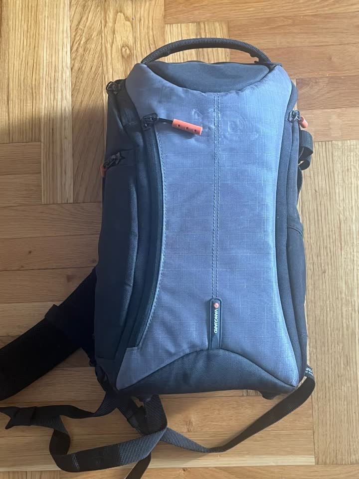 Prodajem sling ranac za foto-opremu Vanguard Oslo 47