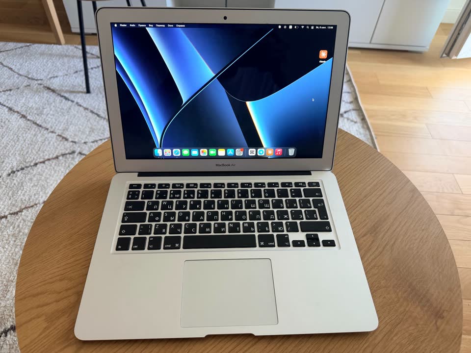 Macbook Air 13″ (2017)