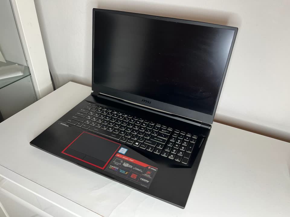 Продаётся игровой ноутбук MSI GE75 Raider 8RF.